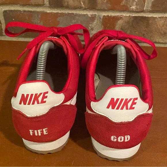 Women’s Nike Cortez - Picture 4 of 9